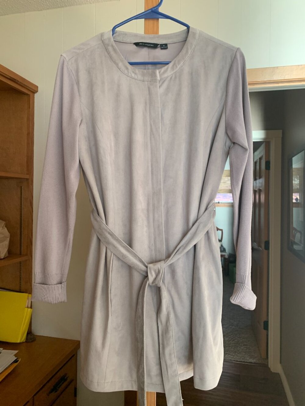 HALSTON belted jacket, size 6